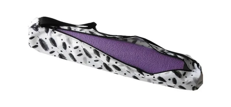 Pokrowiec na matę do jogi STANDARD ze wzorem w czarne i szare pióra