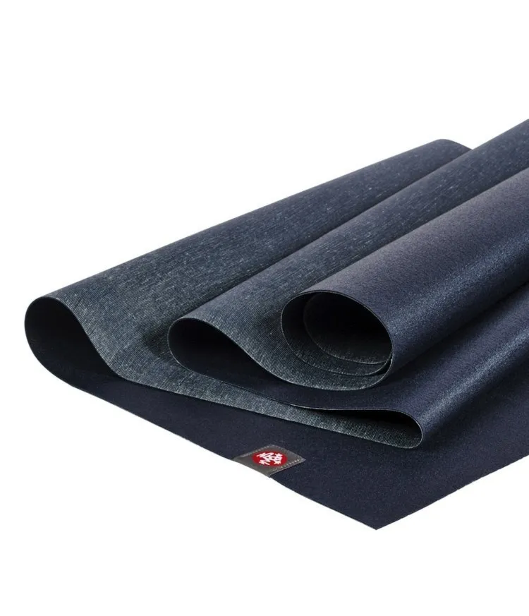 Podróżna mata do jogi Manduka eKO SuperLite Travel 1.5mm - Midnight (Blue) 200cm