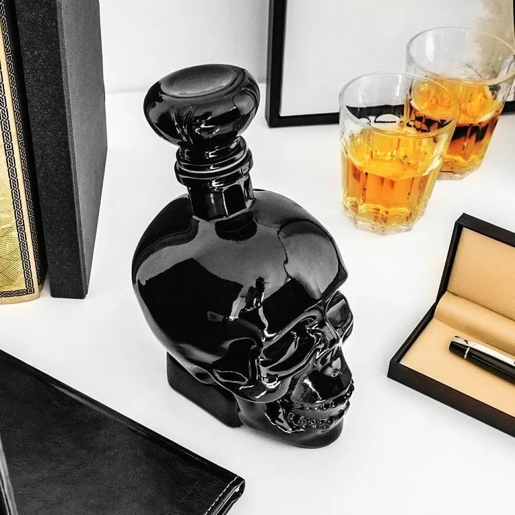 Karafka Czarna Czaszka