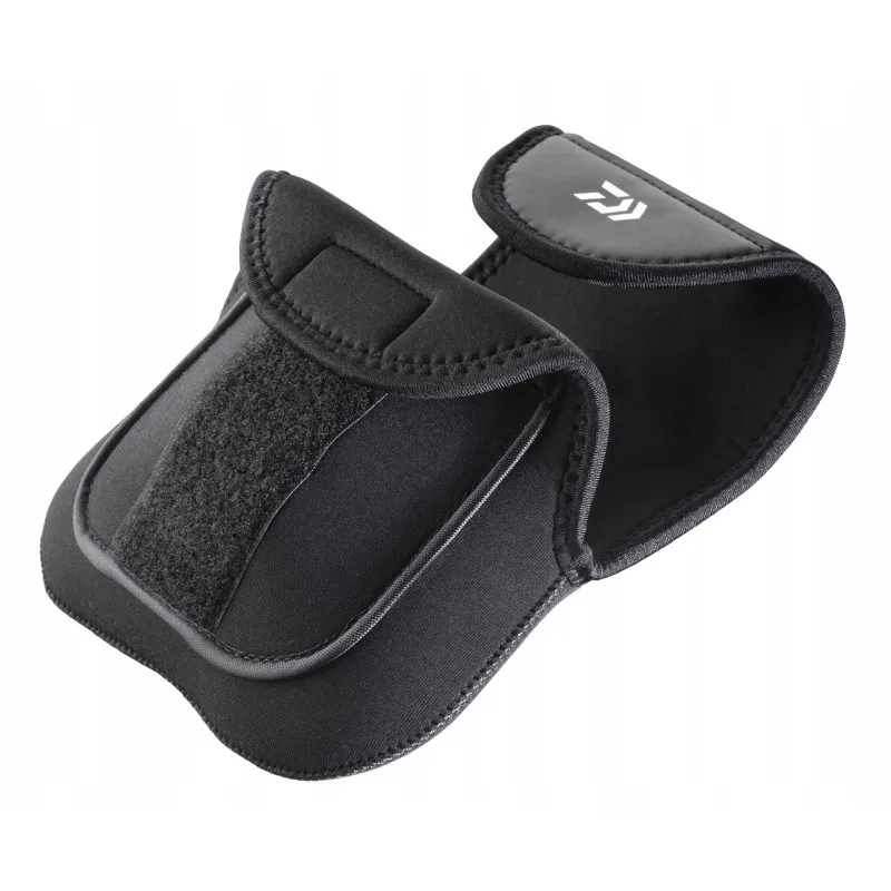 NEOPRENOWY POKROWIEC NA KOŁOWROTKI DAIWA