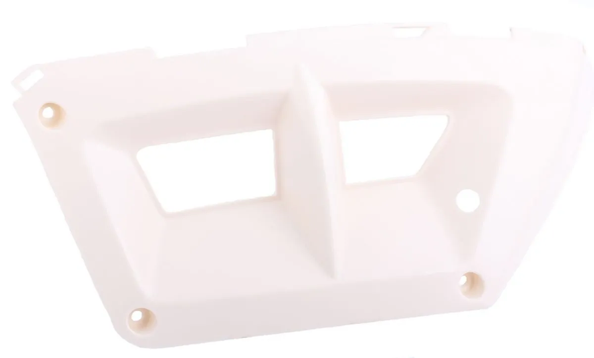 Osłona przednia boczna L 737 /surowa/