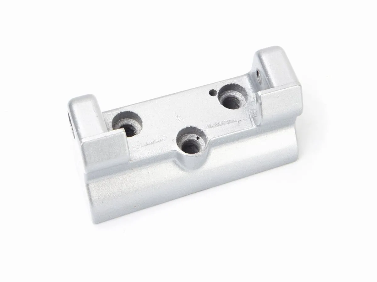 Mocowanie stopki kierowcy R125 CVT L