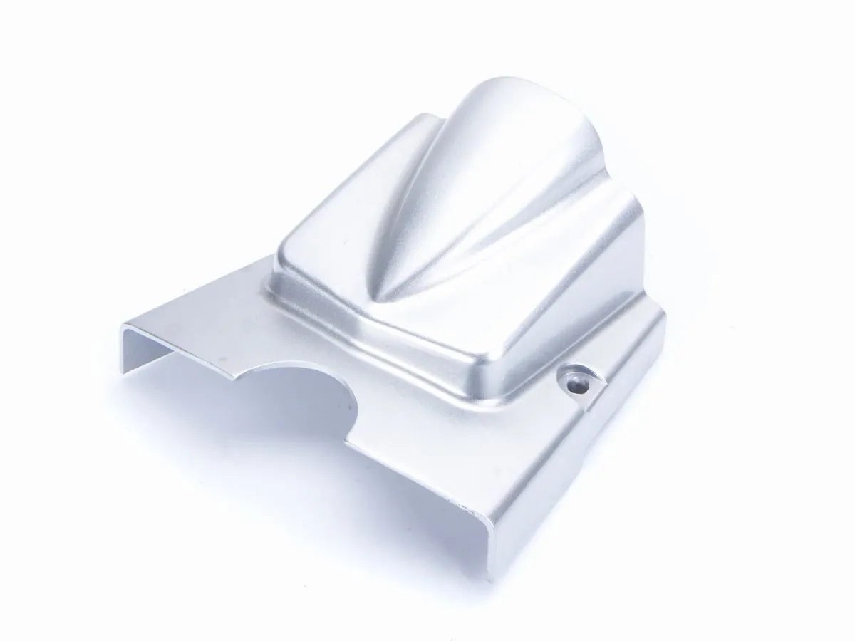 Pokrywa zębatki przedniej XL110