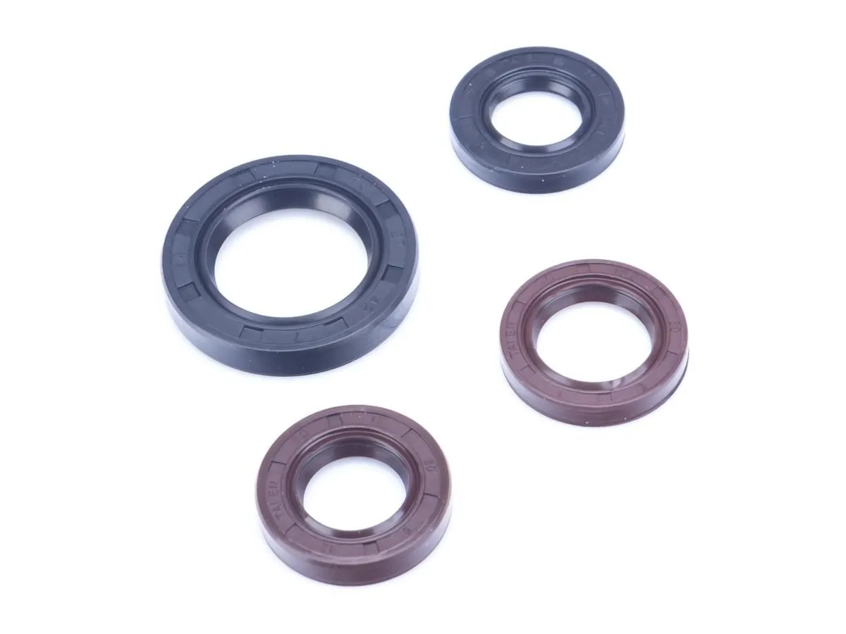 Zestaw simeringów SC50QT 4T /skuter/