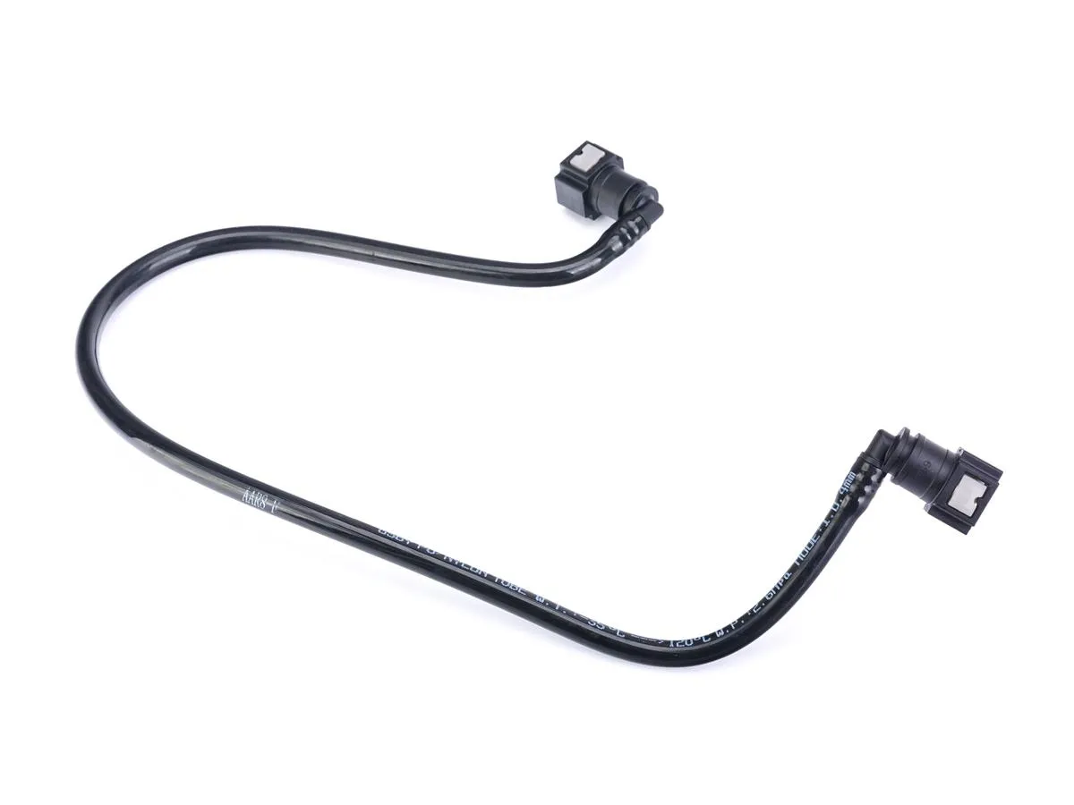 Przewód paliwa F 747/21