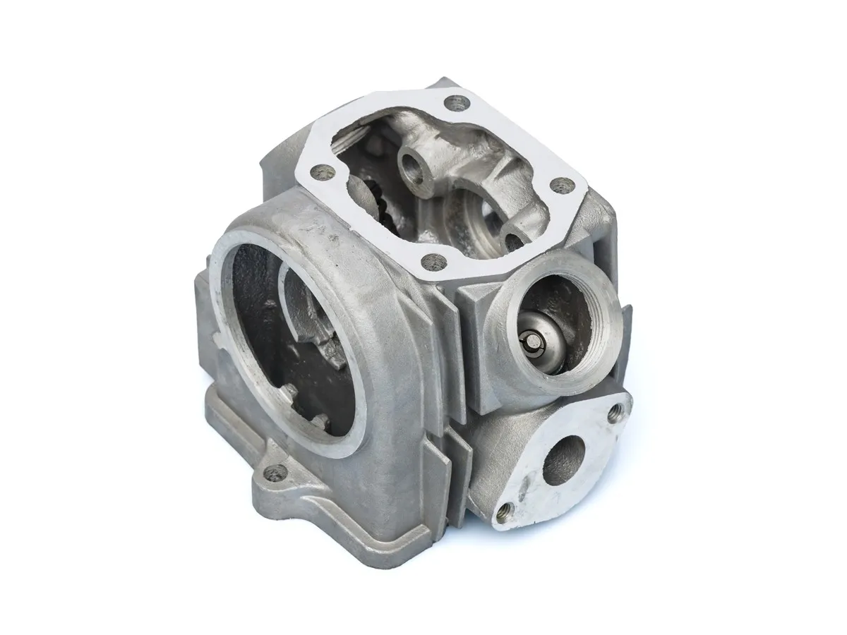 Głowica cylindra 50ccm MANIC 4T (z64mm) z zaworami