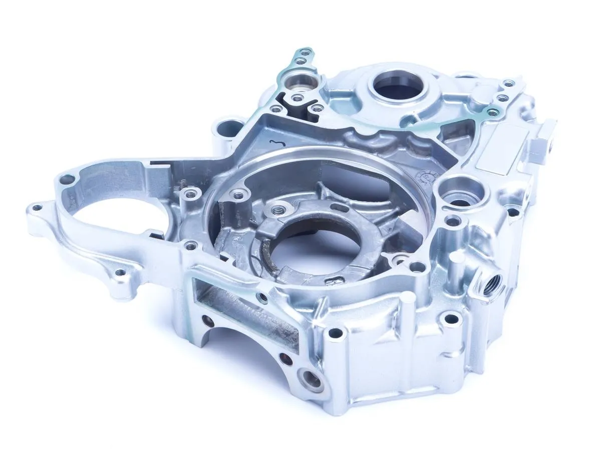 Karter skrzyni korbowej XM110 L