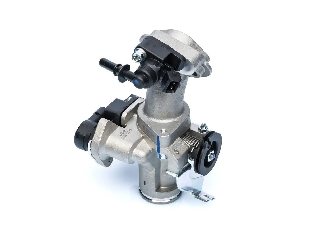 Przepustnica+króciec z wtryskiem QUANTUM RC125/24