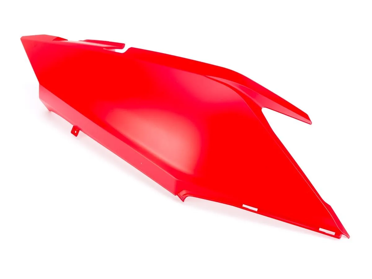 Osłona boczna P GP125 czerw