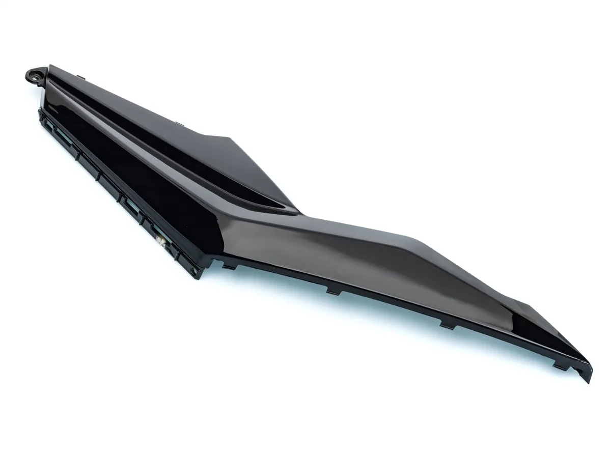 Osłona boczna przednia 777-50/24 P czarna