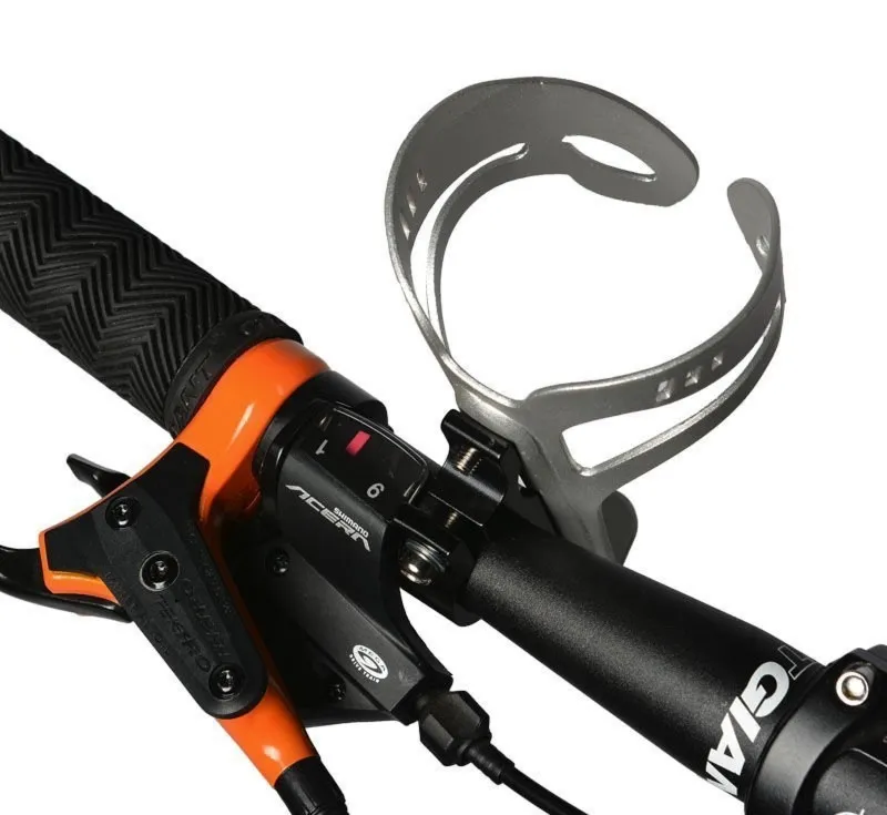 Uchwyt KW-318-02 do koszyka bidonu