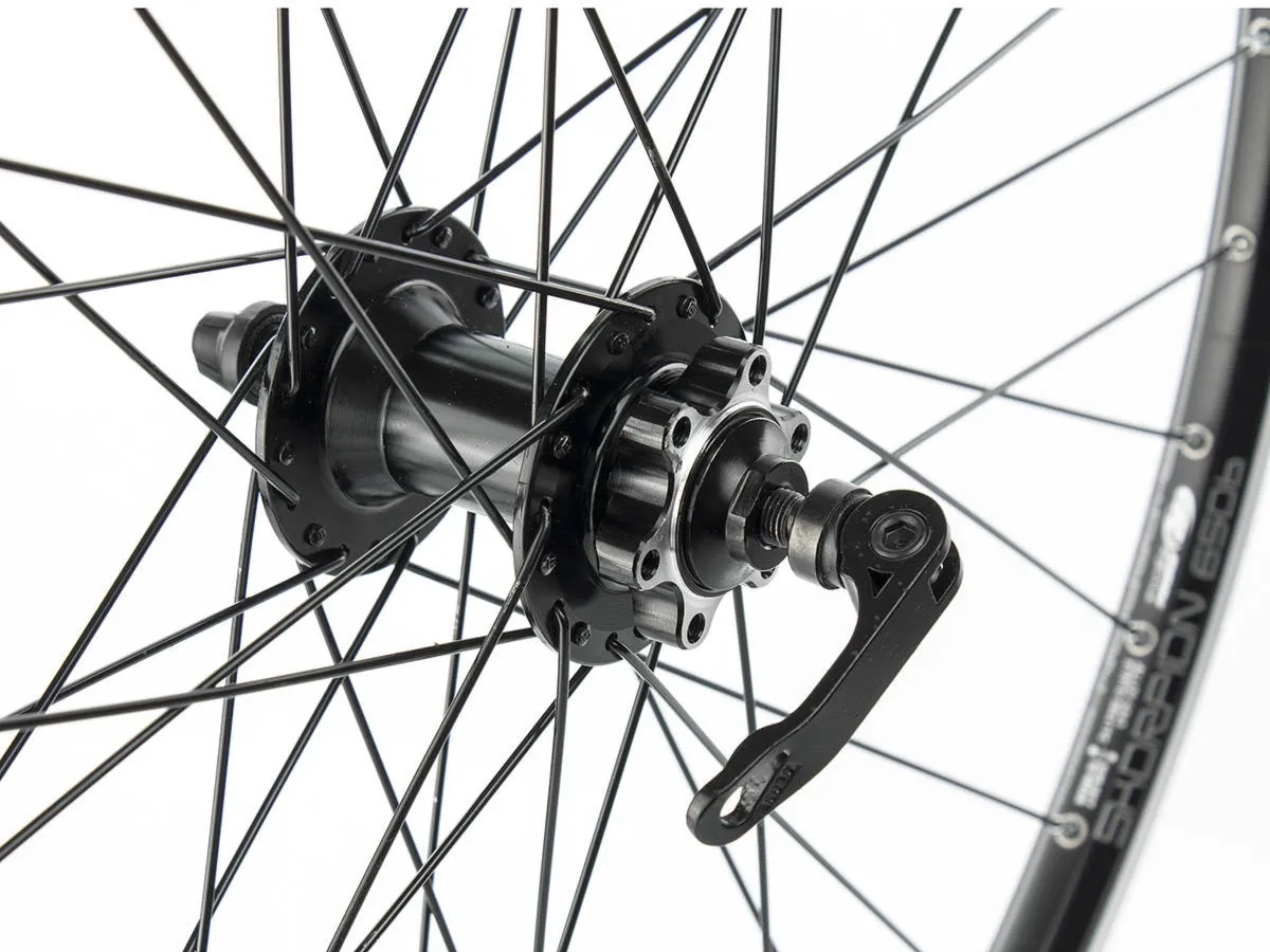 Koło przód 27,5" piasta XMX-A291 hamulec tarczowy, łożyska maszynowe, obręcz Rodi Skorpion czarna, szprychy czarne.