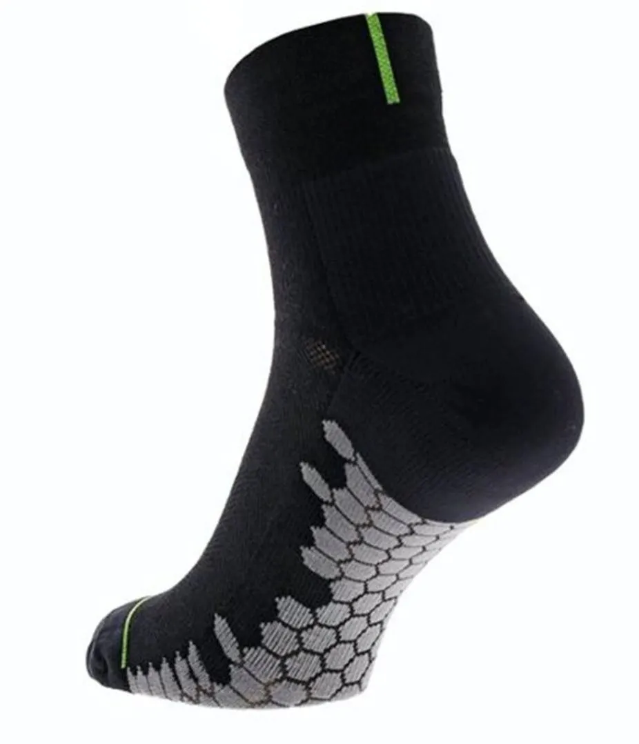 Skarpety inov-8 3 Season Outdoor Sock Mid. Czarno-szare. Dwupak. 2 pary