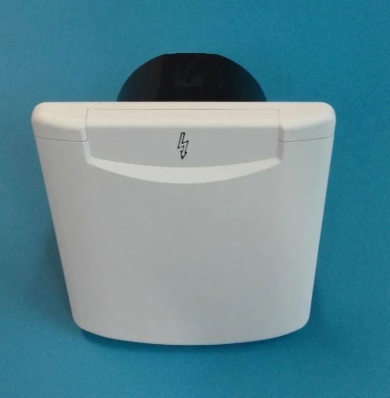 Gniazdo 230V CEE z magnetycznym zamknięciem białe - Fawo