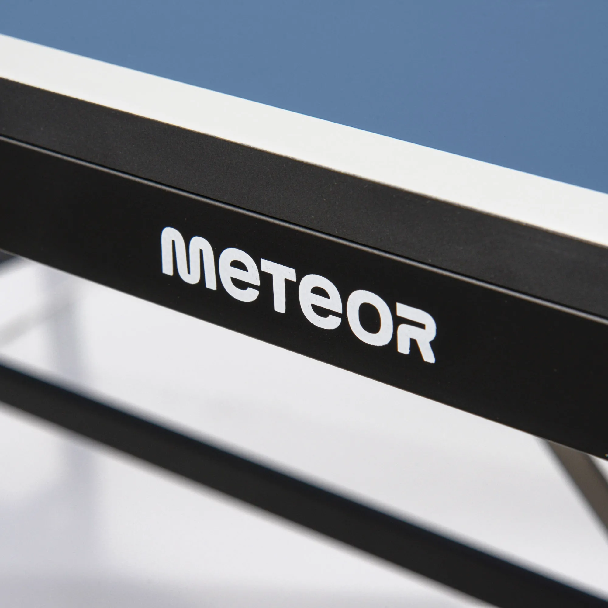 Zestaw stół do tenisa stołowego Meteor niebieski plus siatka rollnet, 2 rakietki, 3 piłeczki